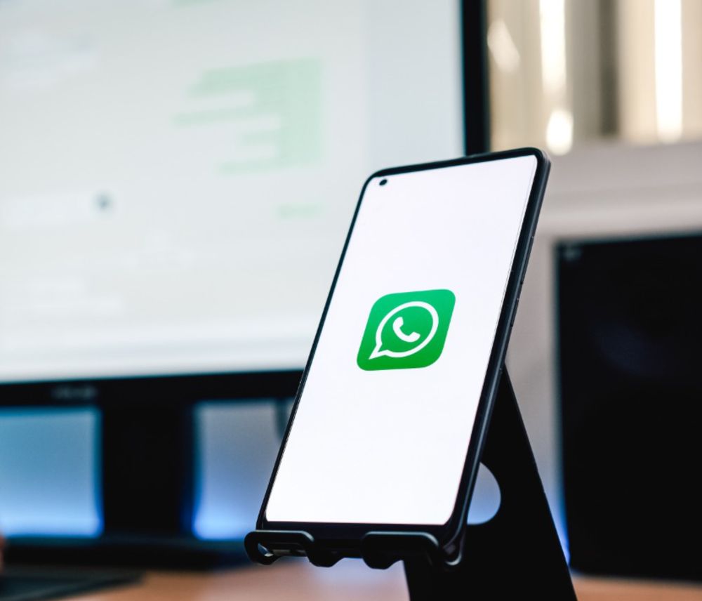 Como transformar gifs e vídeos em figurinhas animadas para WhatsApp - Novo  App beta